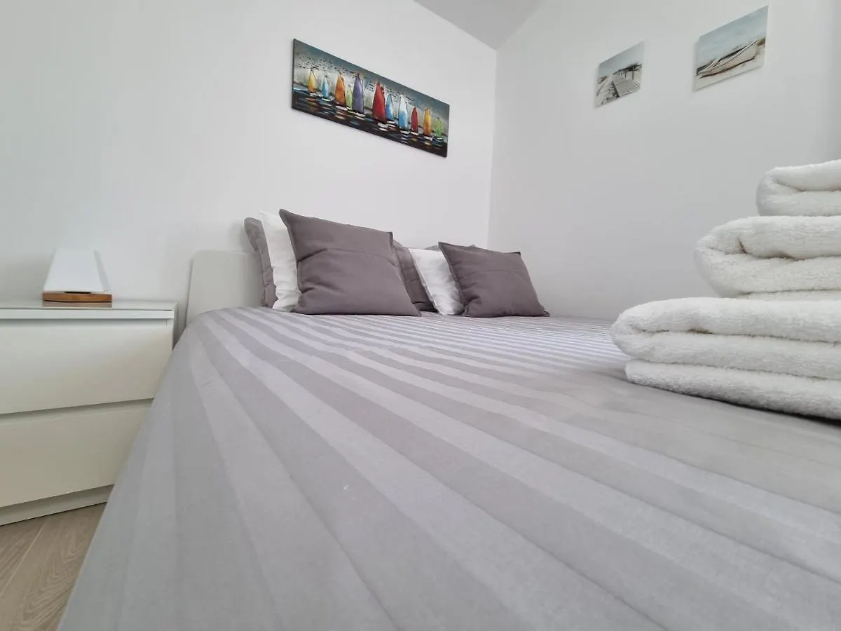 Holiday House Nataly Vir