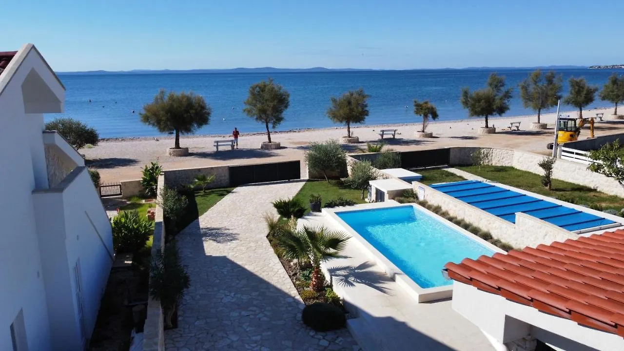 Holiday House Nataly Vir 0*,